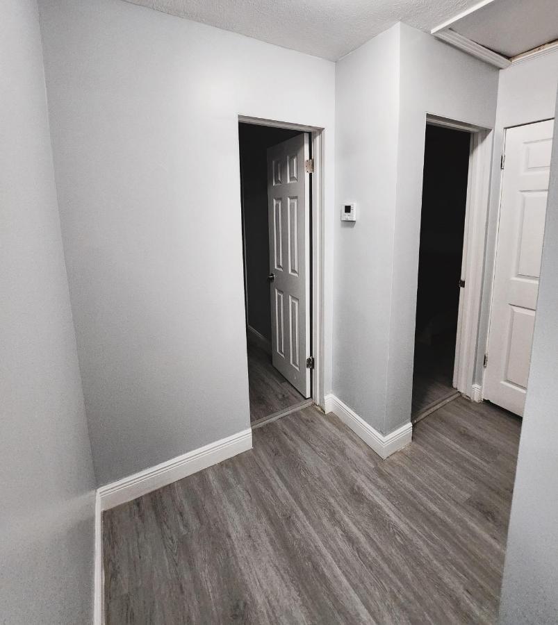 Cozy 3 Bedroom House Near Airport/Raymond Stadium/Downtown. タンパ エクステリア 写真