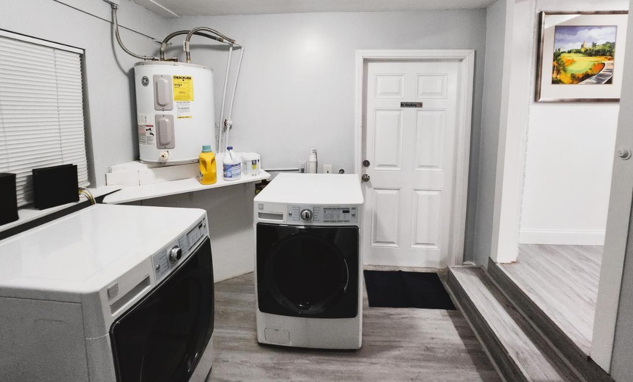 Cozy 3 Bedroom House Near Airport/Raymond Stadium/Downtown. タンパ エクステリア 写真